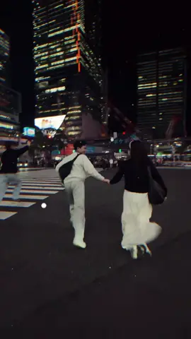 “Để có thể nắm tay nhau chạy trên con đường này, em biết anh đã phải cố gắng rất nhiều”.#foryou 