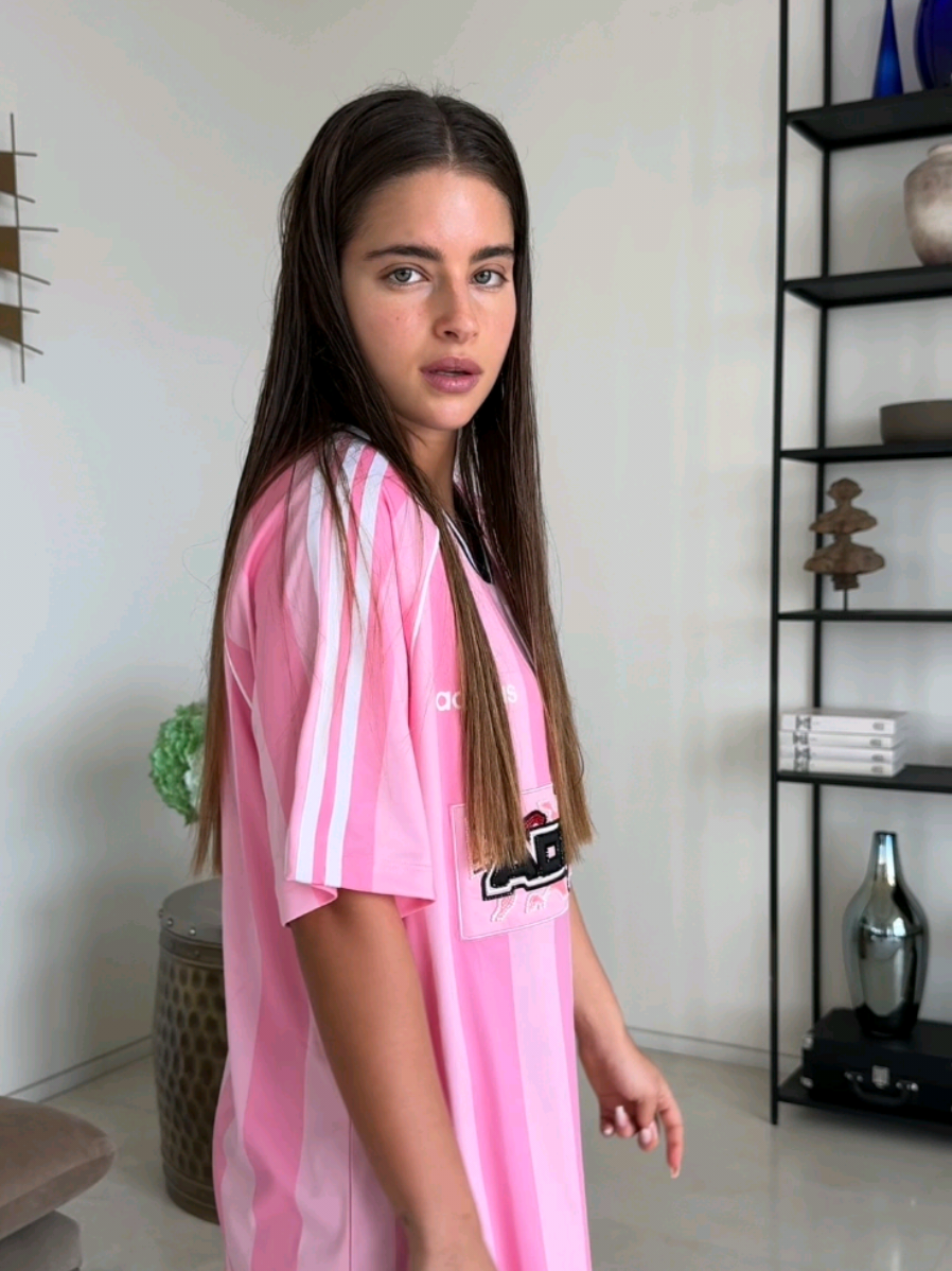 מבוסס על סיפור #adidasisrael 