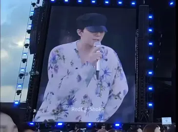 Anh ấy nhìn lên bầu trời bảo thích thời tiết này lắm 😍😚 FAM: Trộm vía đi anh ơi 😚 #GD #gdragon #kwonyijong #worldtour #vietnam 