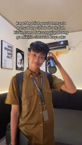 tutor dong kerja ada genre romancenya😭