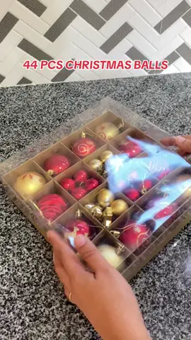 Grabe ang mura lang tapos ang dami na 44pcs na assorted christmas balls. #christmasball #christmastreedecor #christmastreeball #christmas 