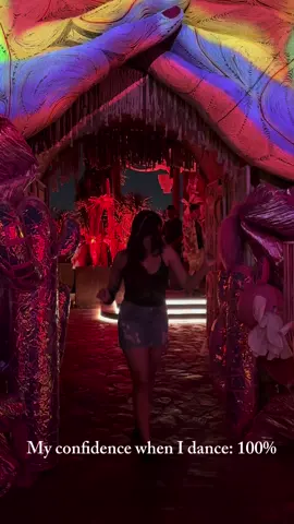 Moving with confidence 💃🏻 #theja_siri #fyp 