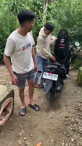 di pikirkan scra logika🤣#fyppppppppppppppppppppppp #fypシ゚ 