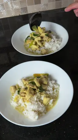 Jadi dulu saya bilang “Bumil Pamalas” ya karena ada malas2 nya selama hamil, tapi tetep aja produktif. Skrg saya manggil kalian Byut & ada Byutland, itu ya ada artinya juga bukan sekedar byat byut tok 😂