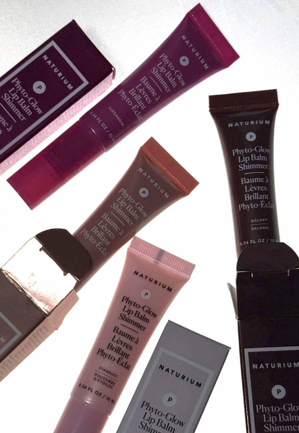 Trying out @Naturium NEW phyto-glow lip balm shimmers✨ @SPACE NK #naturium #phytoglowlipbalm #lipbalm #makeup #spacenk  