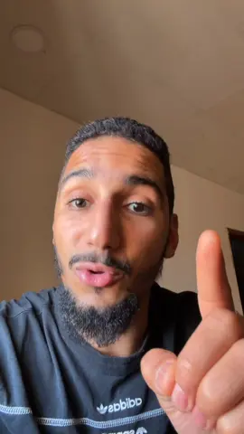 المَلائِكَةُ تُصَلِّي علَى أحَدِكُمْ ما دامَ في مُصَلّاهُ، ما لَمْ يُحْدِثْ: اللَّهُمَّ اغْفِرْ له، اللَّهُمَّ ارْحَمْهُ، لا يَزالُ أحَدُكُمْ في صَلاةٍ ما دامَتِ الصَّلاةُ تَحْبِسُهُ، لا يَمْنَعُهُ أنْ يَنْقَلِبَ إلى أهْلِهِ إلَّا الصَّلاةُ. الراوي : أبو هريرة | المحدث : البخاري | المصدر : صحيح البخاري الصفحة أو الرقم: 659 | خلاصة حكم المحدث : [صحيح] التخريج : أخرجه البخاري (659)، ومسلم (649) مطولاً. #اكسبلور #الدال_على_الخير_كفاعله #النايف_السبيعي  #fyp #استغفار 