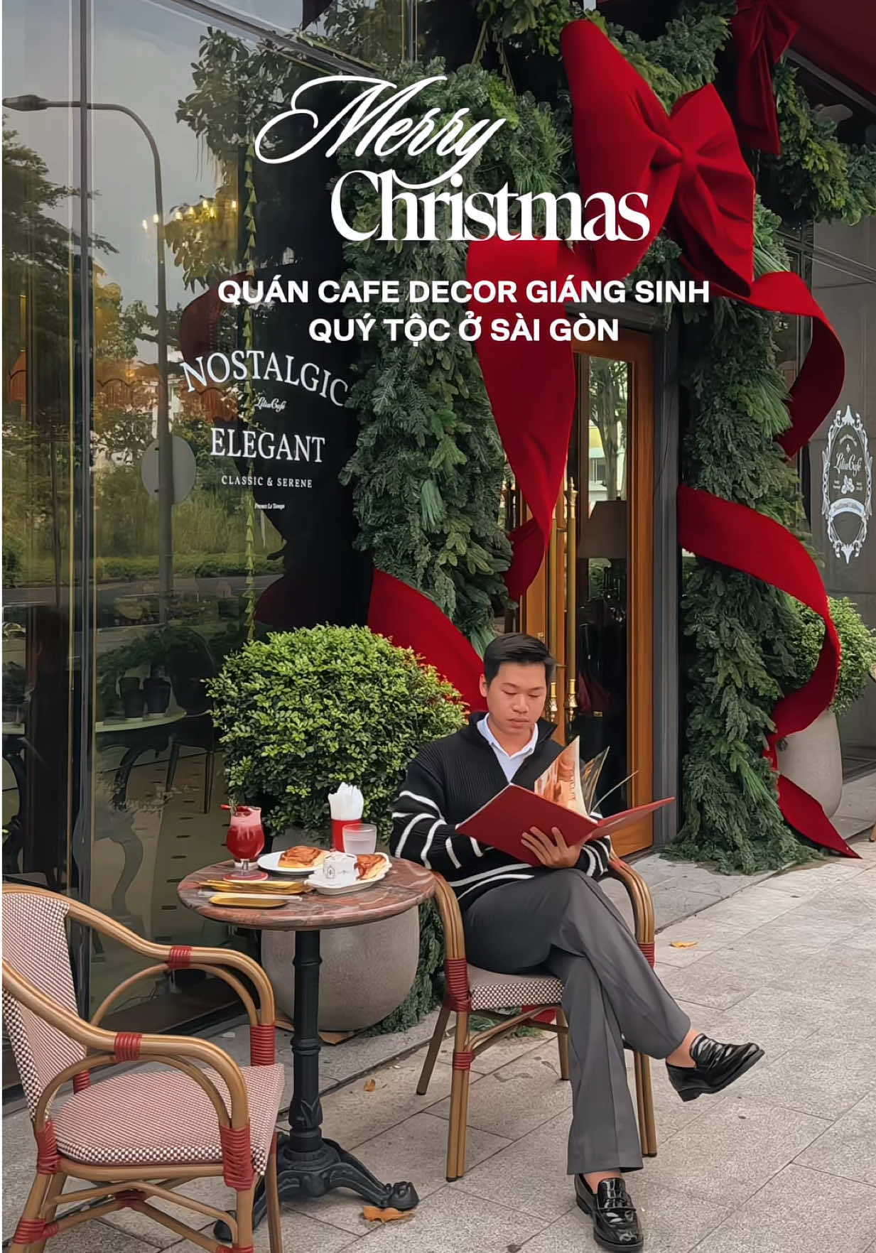 Quán cafe decor giáng sinh sang trọng vibe châu Âu hoành tráng. #cafe #cafesaigon #giangsinh #christmas #coffeesaigon 