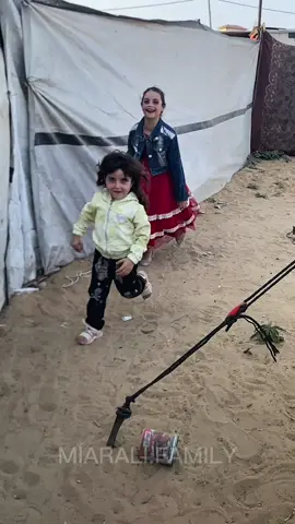 الطفلة ميار من خيمتها❤️ #غزة #fyppppppppppppppppppppppp #explore 