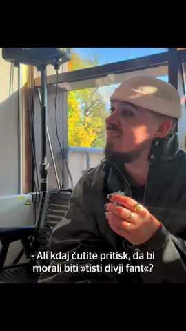 Käärijä interview in Slovenia, October 2025. Link: https://siol.net/trendi/glasba-in-film/finec-kaarija-za-siol-net-nisem-ves-cas-tako-divji-vcasih-sem-povsem-normalen-video-676310 #käärijä #eurovision2023 #slovenia #jokerout #finland🇫🇮 