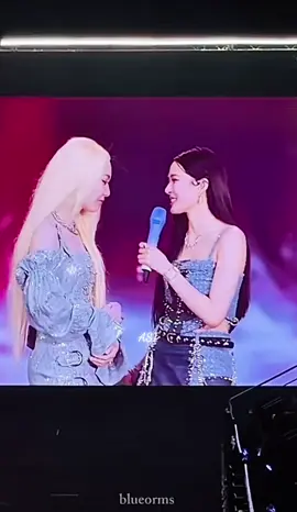 Giống cầu hôn quá he. #หลิงออม #lingorm #linglingkwong #ormkornnaphat 