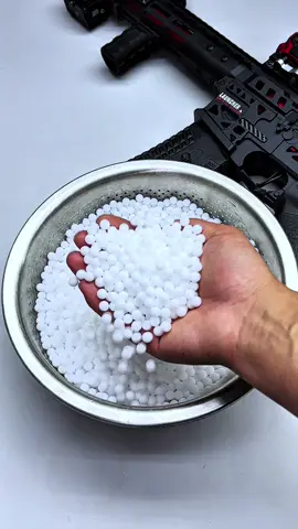 Tactical Edition N4 Blaze . Would this be the gift you most want for Christmas?#toys #toygun #gelblaster #toy #fentysuperbrandday 