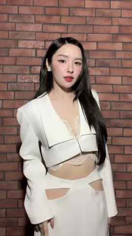 💪🤍 #lookkaewkamollak #fyp #tiktok 