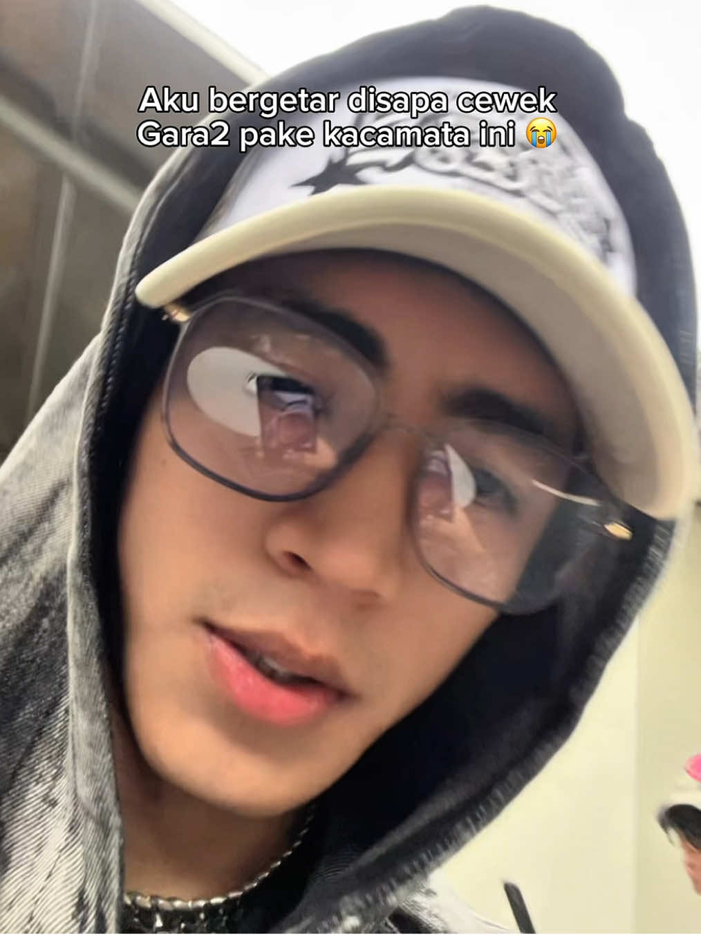 Bergetar sekujur tubuh cokkk😭🫵🏻 #kacamataphotocromic #kacamatamurah #acsessories #sunglasses #fypage 