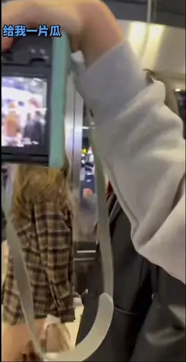 Ôn nhu gì đâu #báchhândư #baixinyu #snh48teamnii #chudihân #zhuyixin #gnz48teamz #baizhu #báchchu #viral #xh #xuhuong #xuhuongtiktok #fyp #fypシ #foryou 