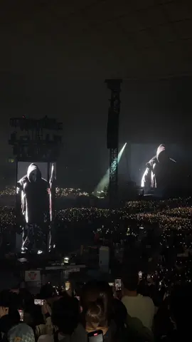 カ、カニエ⁉️カニエ⁉️カニエェェェェェェェェェ‼️ゴット‼️圧倒的覇気‼️#travisscott #travis #kanya #kanyewest 