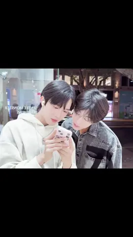 ดีใจมากๆที่เด็กๆได้ทำไรอิสระตอนนั้น ได้ถ่ายไว้ตอนนั้นด้วย เด็กๆดูมีความสุขมากๆเลยอะ เดินเที่ยวแบบอิสระ ทำไรก็ได้ แล้วมันออกมาน่ารักมากๆเลย 🥺 #eliothuang #QiuDingjie #黄星 #邱鼎杰 #xingqiu 