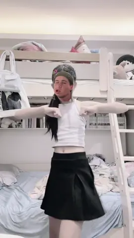 在朋友家拍的 希望流量好一點：） #fyp #viral 