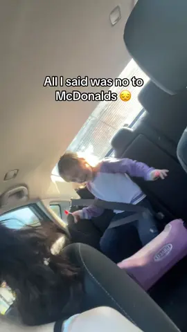 And before anyone says anything we were literally pulling up at home as she come out the seatbelt😅 #MomsofTikTok #adhd #adhdprobs 