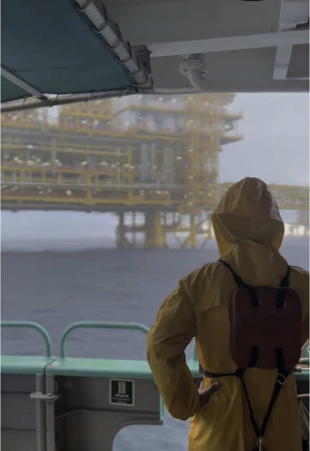 aku tau type mu yang hallo dek. #petronas 