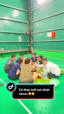 Hôm trước mn khuyên team k nên vừa đánh vừa uống 🌝 rút kinh nghiệm hôm nay chúng mình đánh xong mới uống cơ 😁 #CapCut #xuhuong #caulong #badminton #xuhuongtiktok 