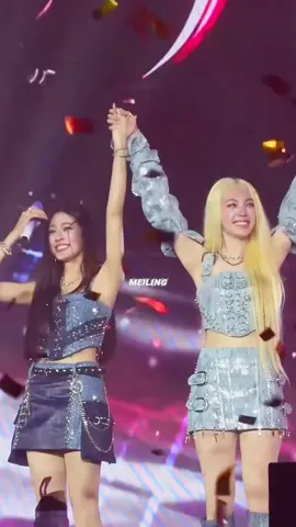 Lại một lần nữa hai em khóc cùng nhau🥺 #LingOrm1st_ImpactFANCON #lingorm #lingorm_vnofc @Lingling Kwong @ออมออมเอง:^D 