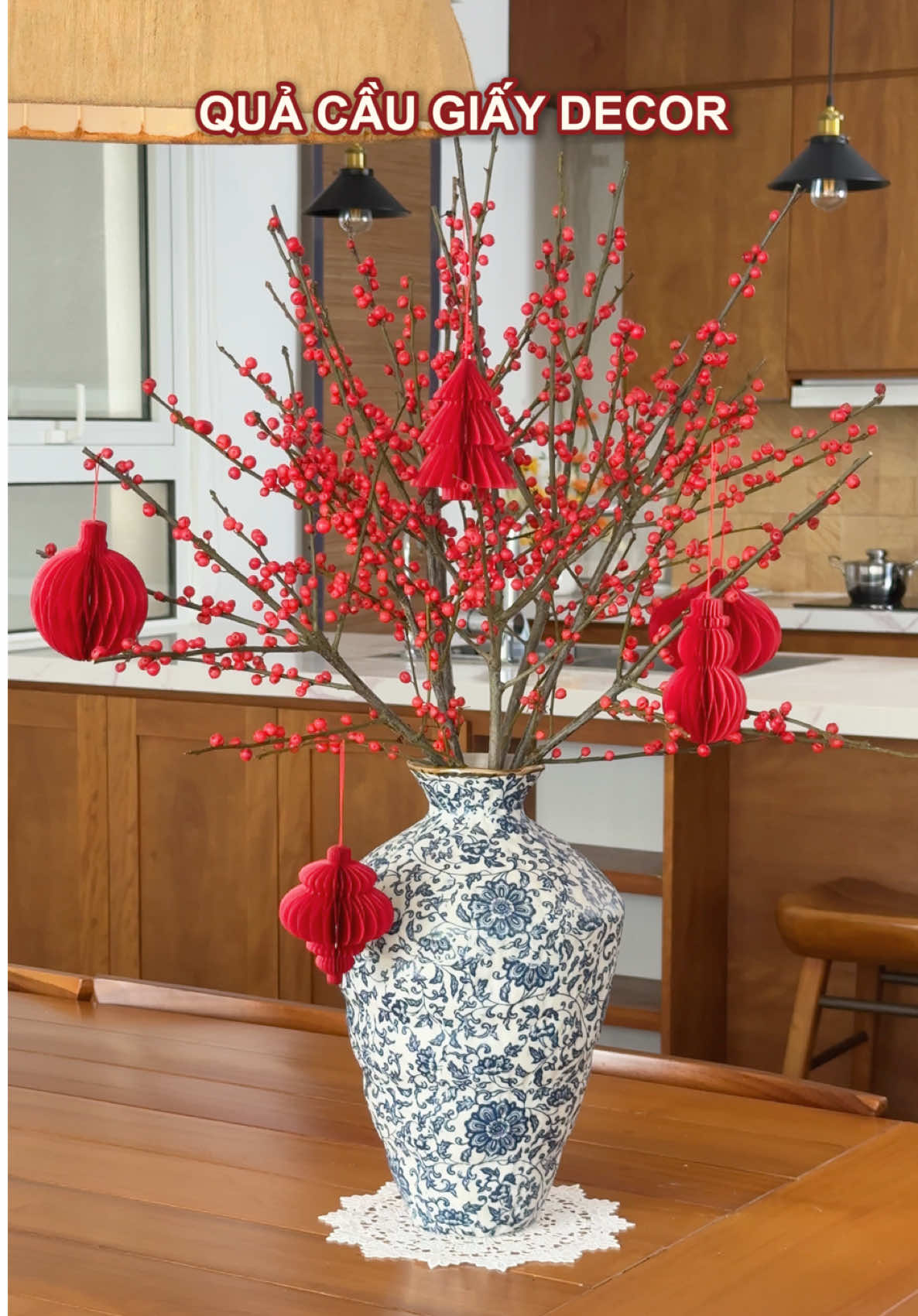 Năm ngoái bác nào săn hụt thì năm nay mua lẹ từ giờ đi ạ, đèn lồng giấy xinh yêu kèm nam châm hít ạ #tết2026 #trangtrítết #decor #bìnhhoa #bìnhgốm 