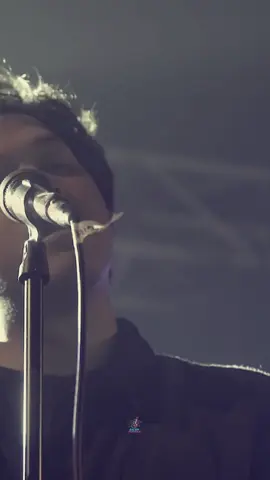 Hindia - Membasuh (Ft. Nadin Amizah)  Dari Perayaan Bayangan. Sounds From The Corner Live. #membasuhhindia  #membasuh #nadinamizahfthindia #baskaraputra  #hindia 