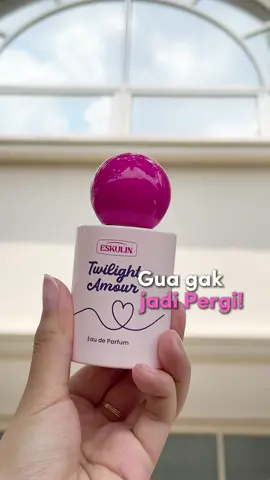 pokoknya kalo gaada produk yang di keranjang kuning, GAJADI PERGI! #Eskulin #eaudeparfum #WanginyaKamuBanget #Notes #Sale 