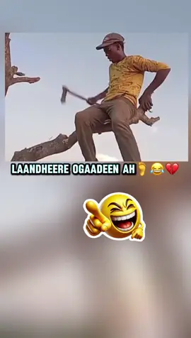 ogaadeeniya 😂🦶#soomalitiktok🇸🇴🇸🇴🇸🇴🇸🇴🇸🇴🇸🇴😍💯 #galmudugnimo💙🤍💚 #viewsproblem😭 #views100k #somalikenyan🇸🇴🇰🇪🔥👸 
