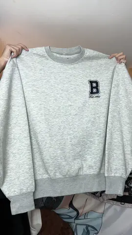 đơn giản nhưng có điểm nhấn ✨🫶 #aosweater #aokhoac #thoitrangnu #thoitrangnam #macdepmoingay 