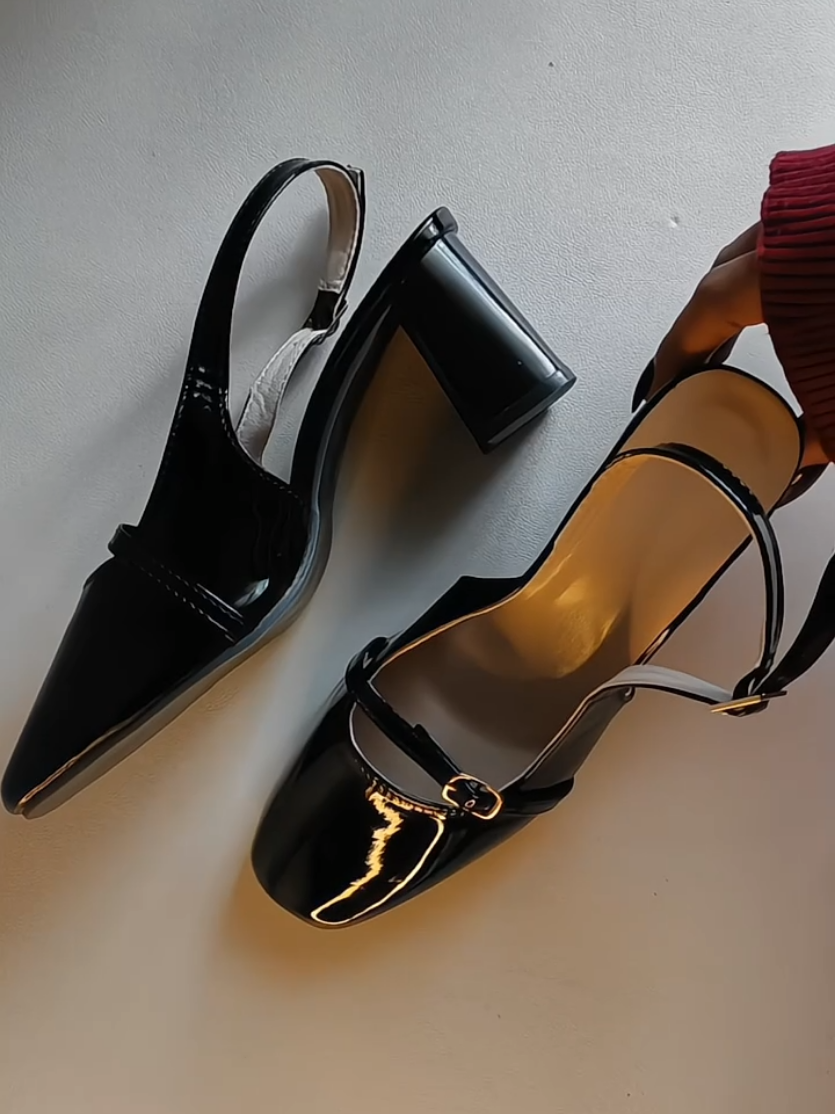 Tired of shaky heels? These got your back.🖤  #heels #sandalsforwomen #highheels #sandalheels #blackheels 