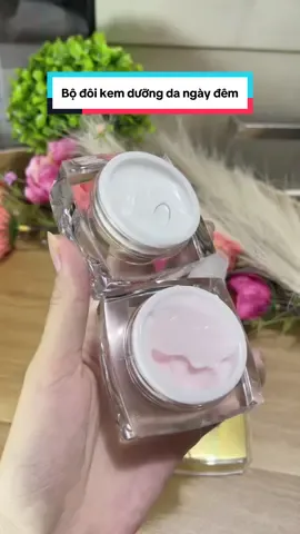 Combo ngày đêm nhà Sắc Ngọc Khang xịn quá 😍 Vừa dưỡng sáng, vừa mờ nám sạm, da căng bóng chuẩn da khỏe tự nhiên 💖Ngày bảo vệ – đêm phục hồi 💕 Bộ kem dưỡng Sắc Ngọc Khang lo hết, cho da căng mịn rạng rỡ mỗi sáng 🌸#sacngockhang #combokemngaydem #combokemsacngockhang #duongtrangda 