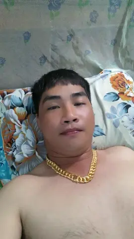 e ơi e ơi a chỉ cần sống 50 tuổi thôi nha ...