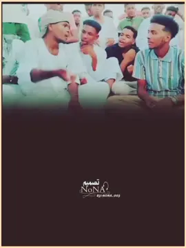 اول مرة انا اسمع صوت يسكر لما يتكلم..!