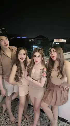 Bukan teman tapi saudara #fyp #deliasalsabillaa 