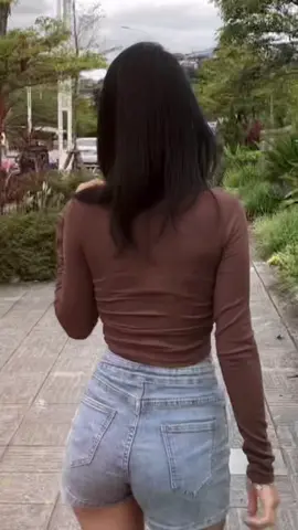 ဘာကြောင့်လဲ ဘာကြောင့်လဲ 🤎🙄#fyp #foryoupage #မြင်ပါများပီးချစ်ကျွမ်းဝင်အောင်လို့🤒🖤 #မူဆယ်မြို့တစ်နေရာ😘😘😘 