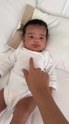 Hoje o Thales faz 2 meses, de presente vai ganhar uma vacina tadinho 