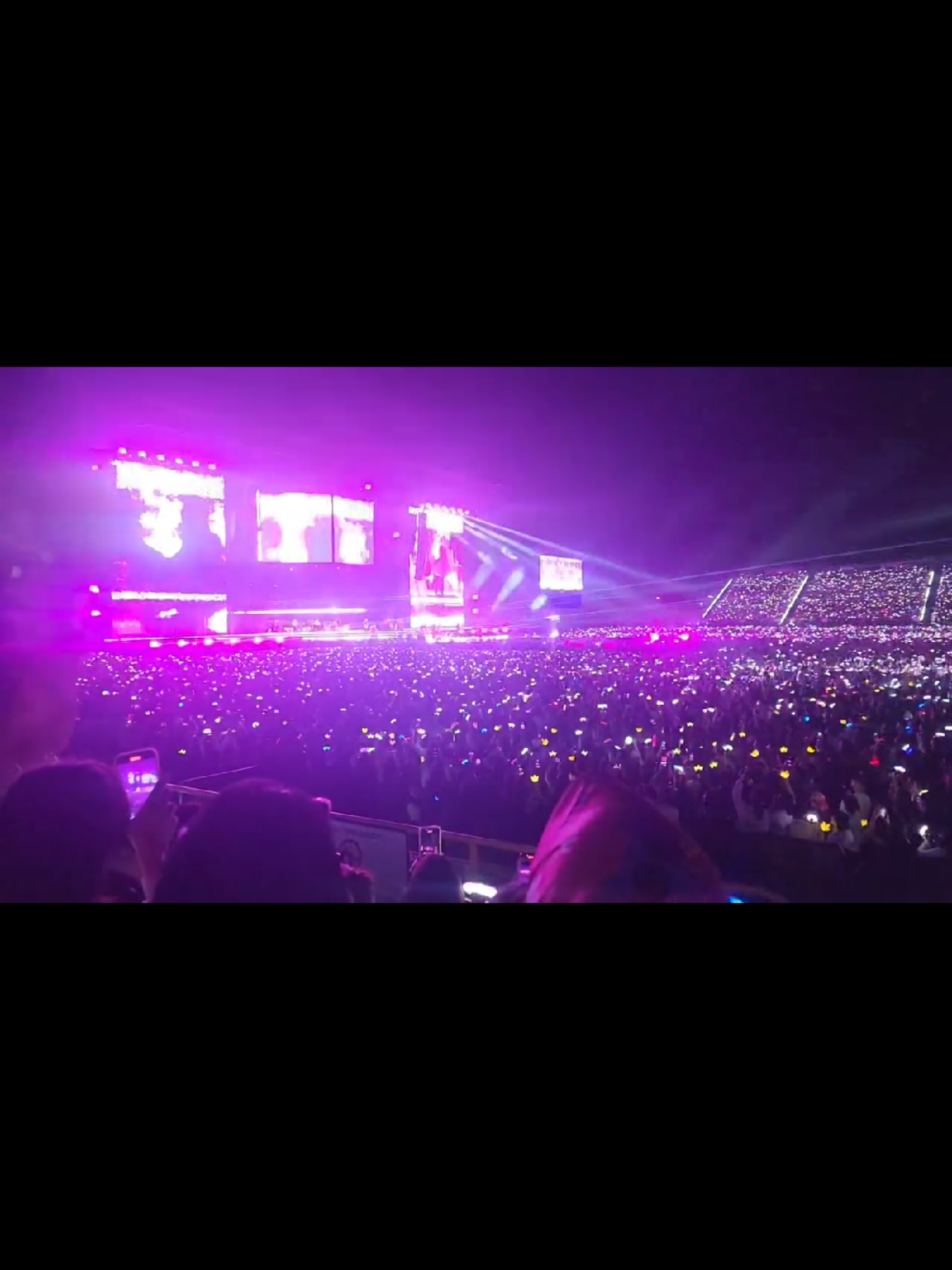 Dàn đồng ca VN mãi đỉnh ❤️🇻🇳 #GD #gdragon #kwonyijong #worldtour #vietnam 