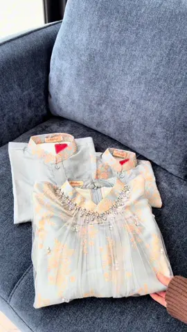 POV : nyiapin baju sarimbit keluarga untuk hari raya lebaran ..