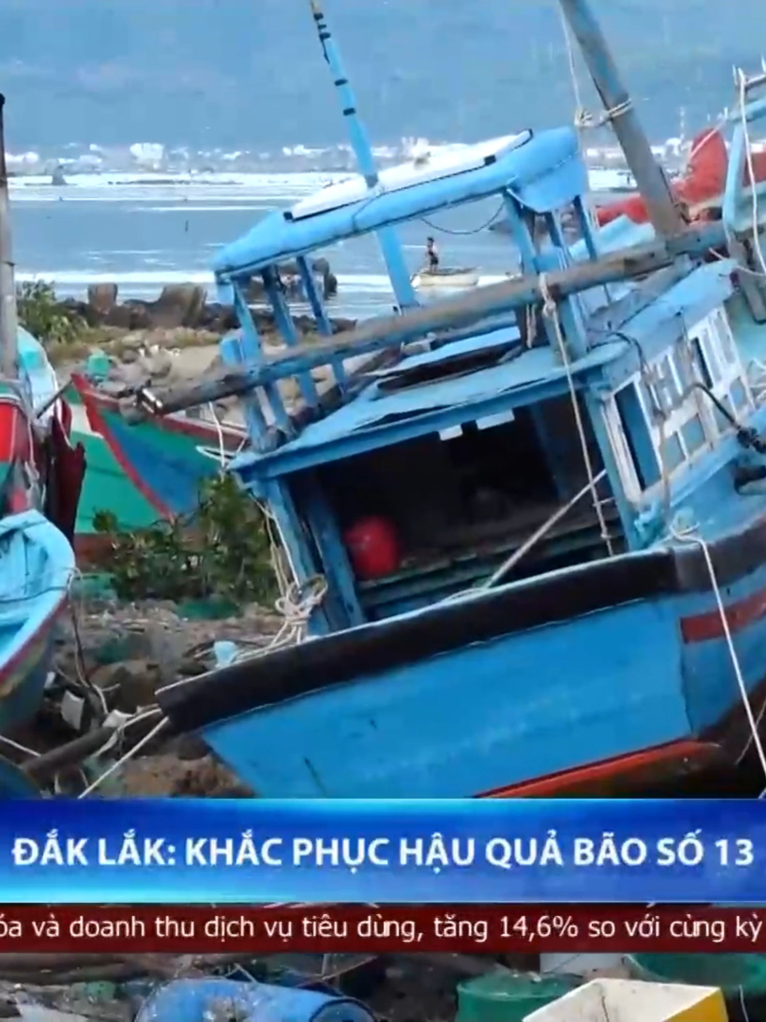 Trên địa bàn tỉnh Đắk Lắk đã có 6 người thương vong do bão số 13, hơn 1.100 căn nhà bị sập, tốc mái, thiệt hại nặng nhất là lĩnh vực nuôi trồng và đánh bắt thủy sản. #VTV8 #bao #daklak #daklak47 #daklakquetoi