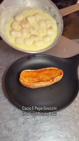 Cacio E Pepe in a fried potato? Yeah we did it.  #gnoccheria #gnocchi #friedgnocchi 