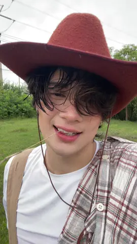 Am i ?? #jamesprescott #ไทยนิวซีแลนด์ #bangkok #thailand #fyp 