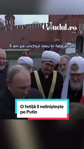 O fetiță îl neliniștește pe Putin. Micuța l-a întrebat despre soarta unchiului ei, rănit în război. „L-au trimis înapoi pe front” #rusia #putin #copil #ajutor #gandul 