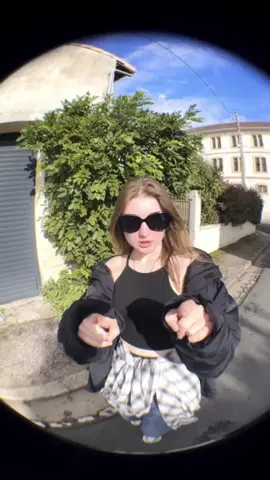 ra minggir tabrak ra minggir tabrak ora urus maju tabrak @totoncaribo0  #oraurus #totoncaribo #lagutimur #lirikjawa #roanesia 