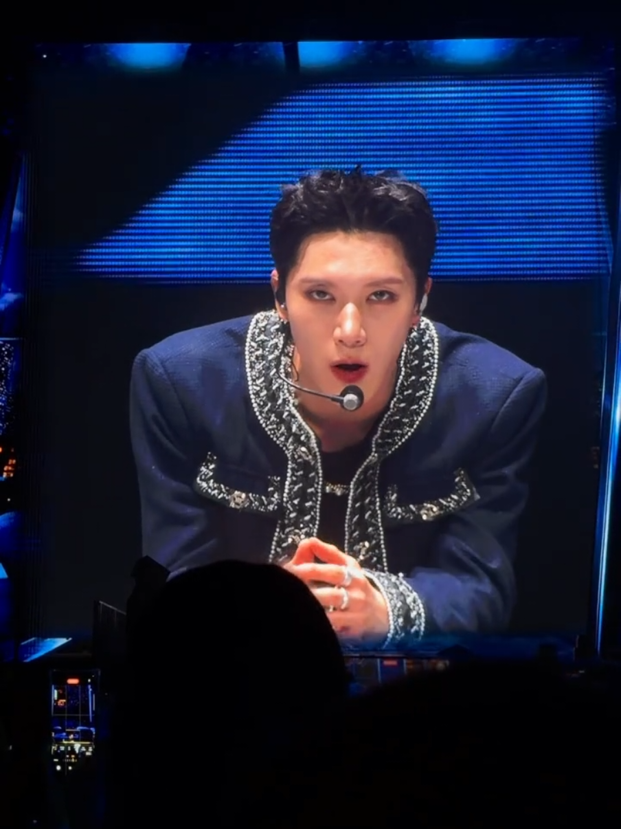 25.11.08 | WAYV - Filthy Rich cr. momo #Wayv #wayv_nowayout_chengdu 