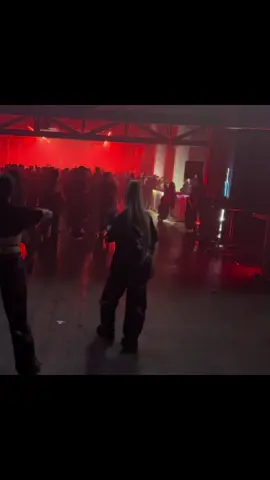 Gyakorlat teszi a mestert🤓 #ravers #ravergirls #hakken #hakkendance #afterdark @afterdarksk 