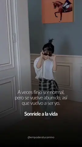 #mensajespositivos #❤️ #sonrie😃nada🏊🏻‍♀️te☕️cuesta💰 #sonrie #vivelavida 