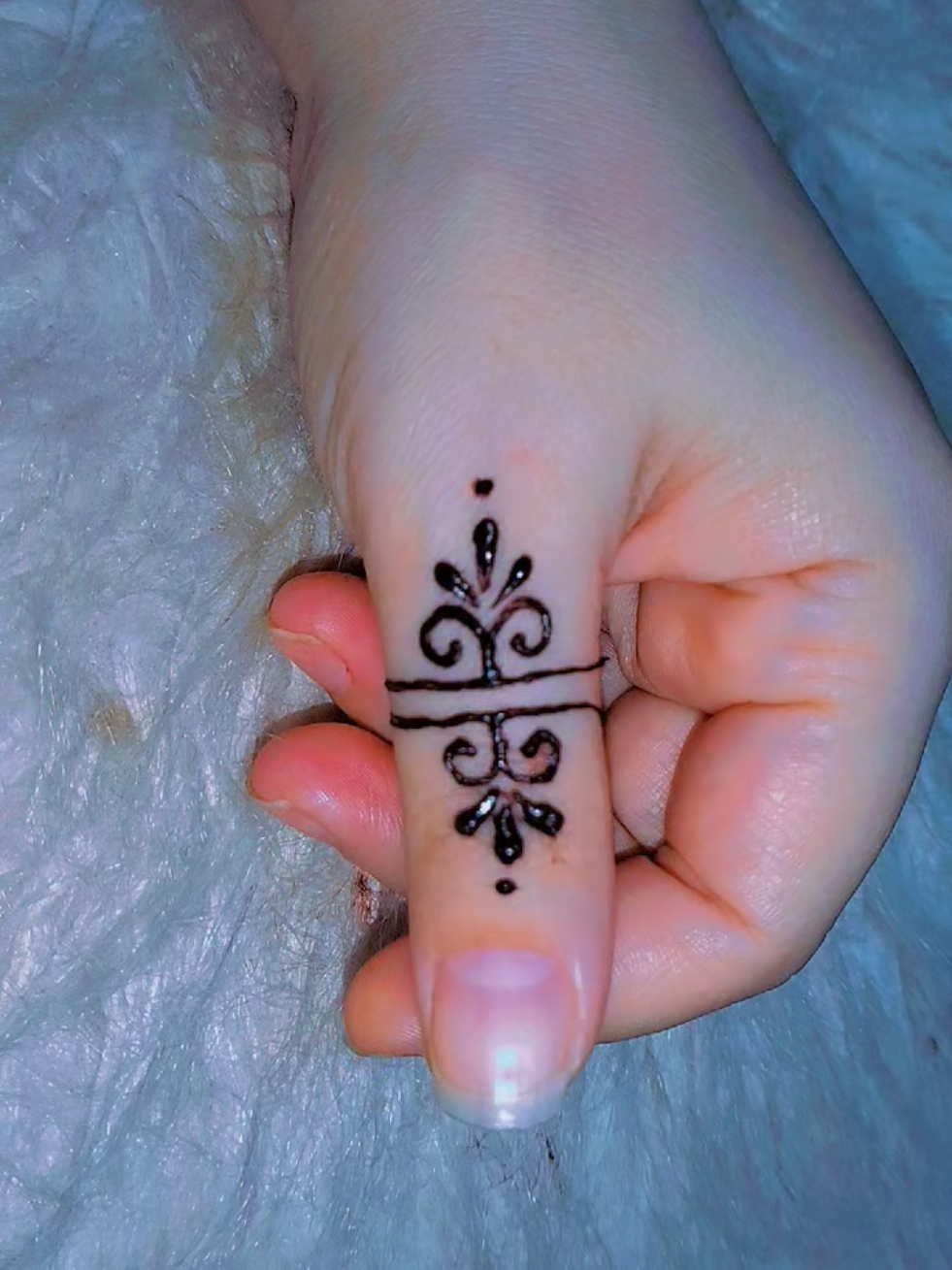 رسمه حنه بسيطه #سارة_ابو_المعاطي #henna #رسومات_حنه_سهله_وبسيطه #اكسبلور 