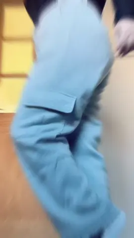 Haven’t used this song in such a long time and I adore it 🎶 ….a little DnB step practice to it 👟 #dnb #dnbsteps #steps #stepping 