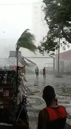 ciclone no Rio de Janeiro  assusta moradores  #ciclonerj  #riodejaneirovento #carioca  #ciclonenoriodejaneiro 